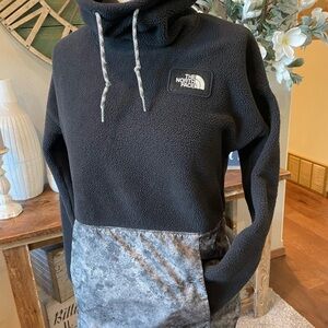 The North Face Black and Gray Pullover